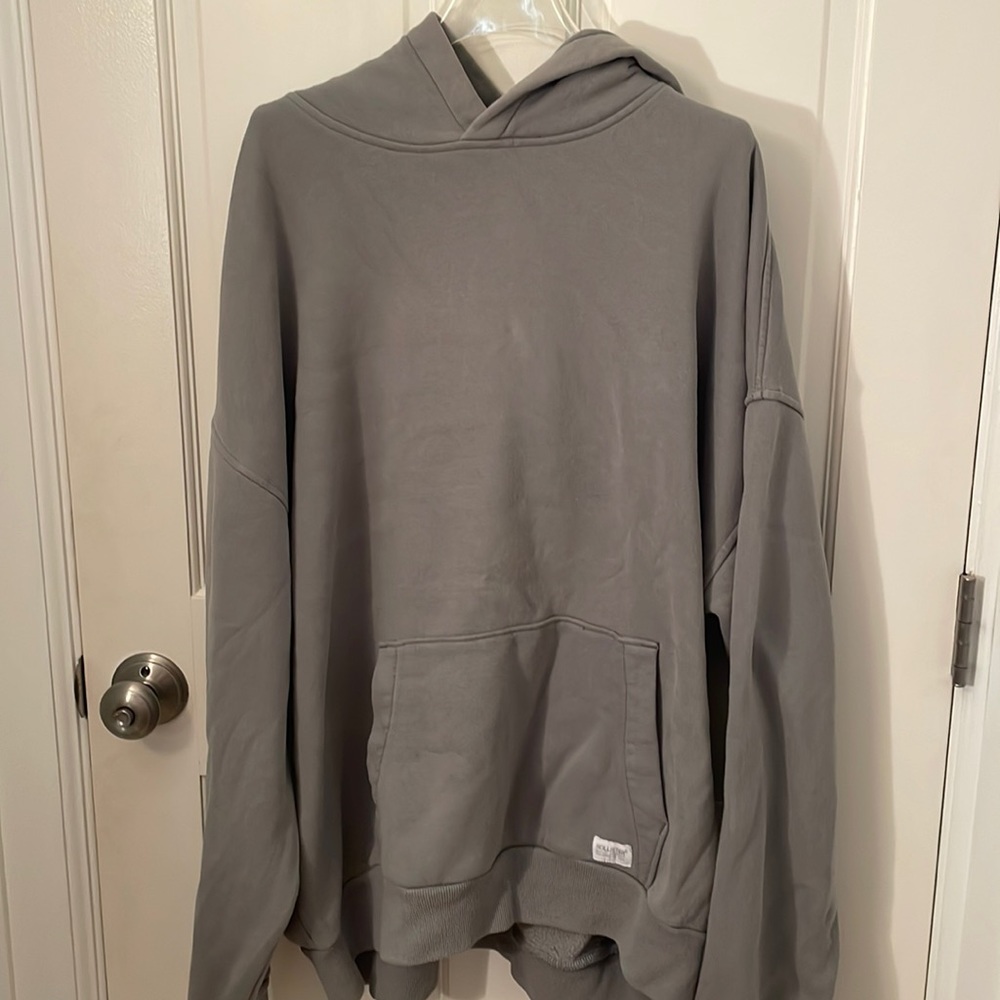 Hollister grey hoodie. Size Men’s XL